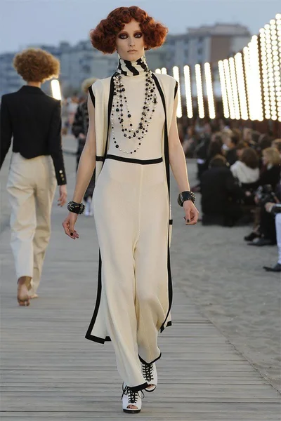 Look 5